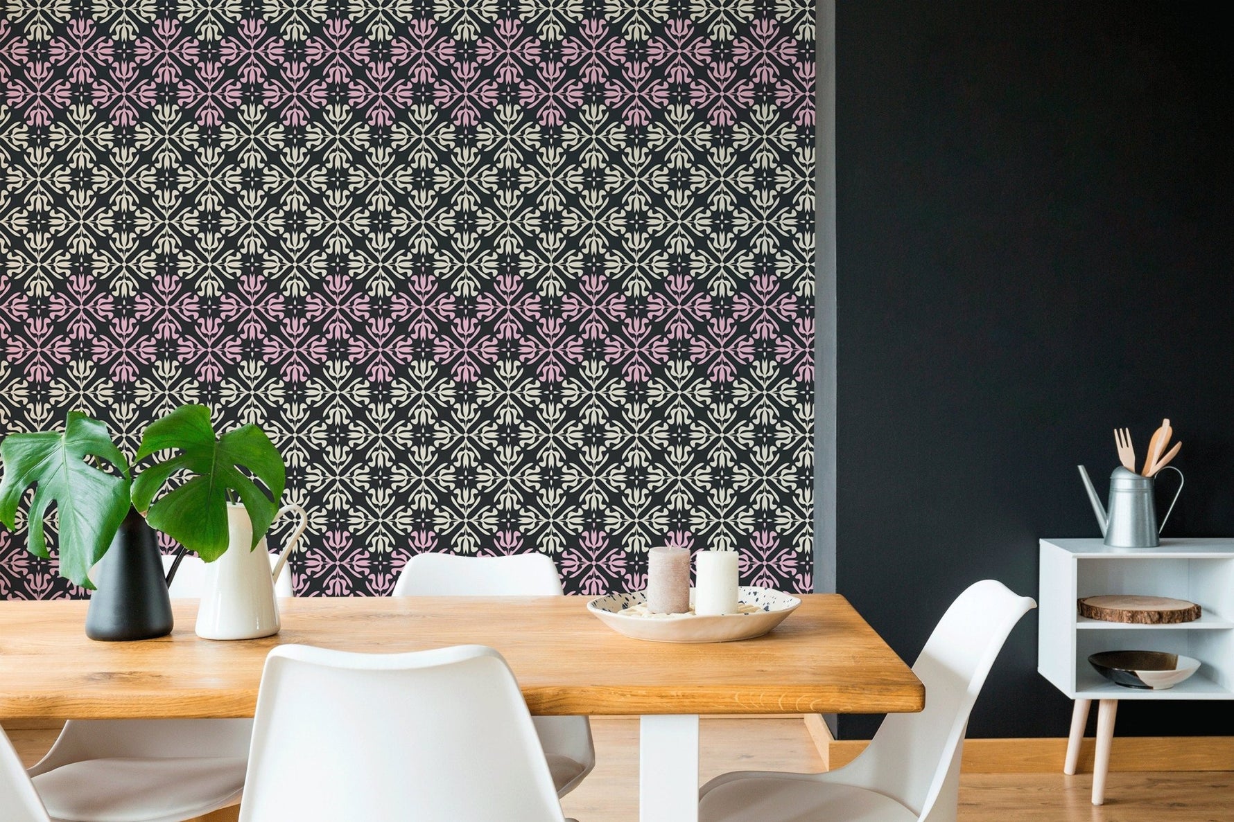 Ornate Damask Wallpaper - B389 - WallTrend