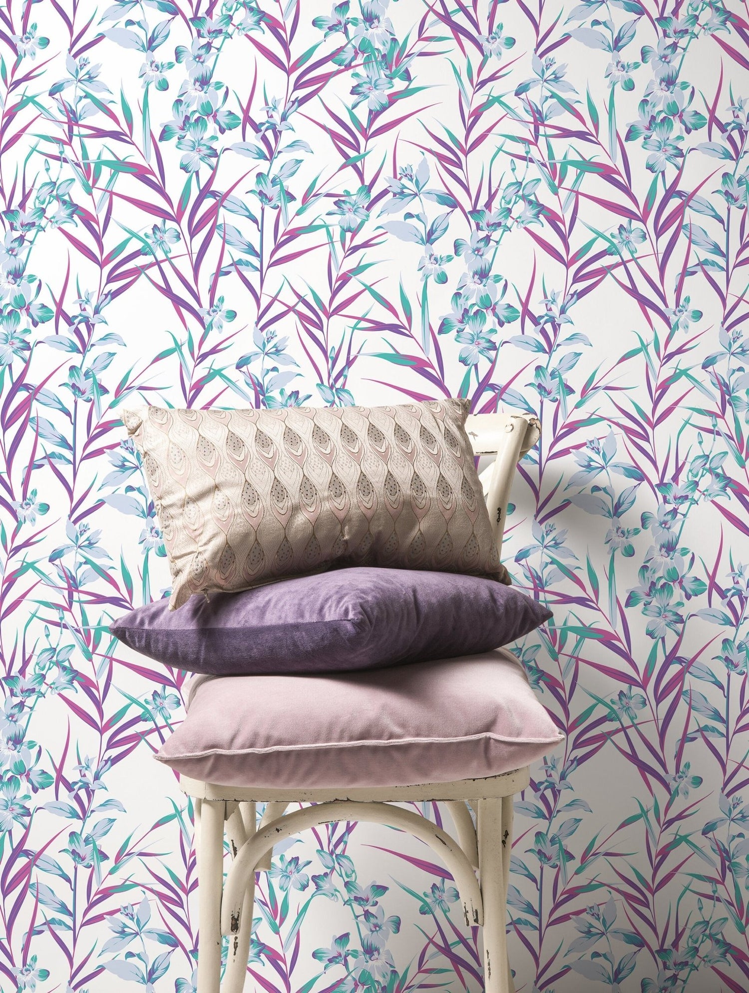 Purple Botanical Floral Wallpaper / Peel and Stick Wallpaper Removable Wallpaper Home Decor Wall Art Wall Decor Room Decor - D032 - WallTrend