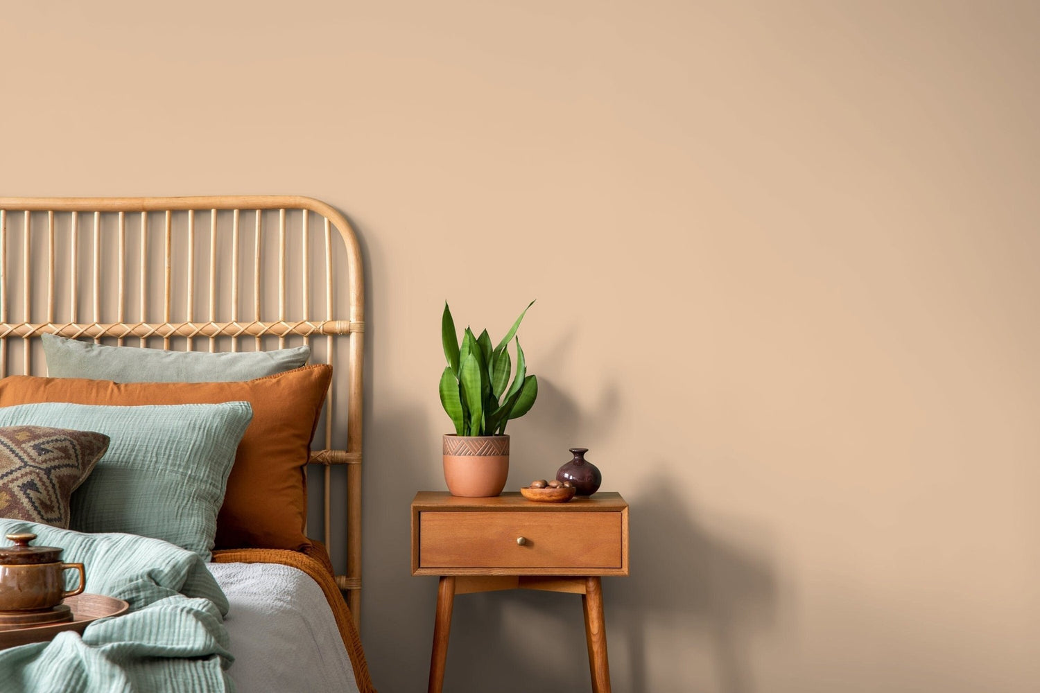 Subtle Apricot Elegance Wallpaper - D425 - WallTrend