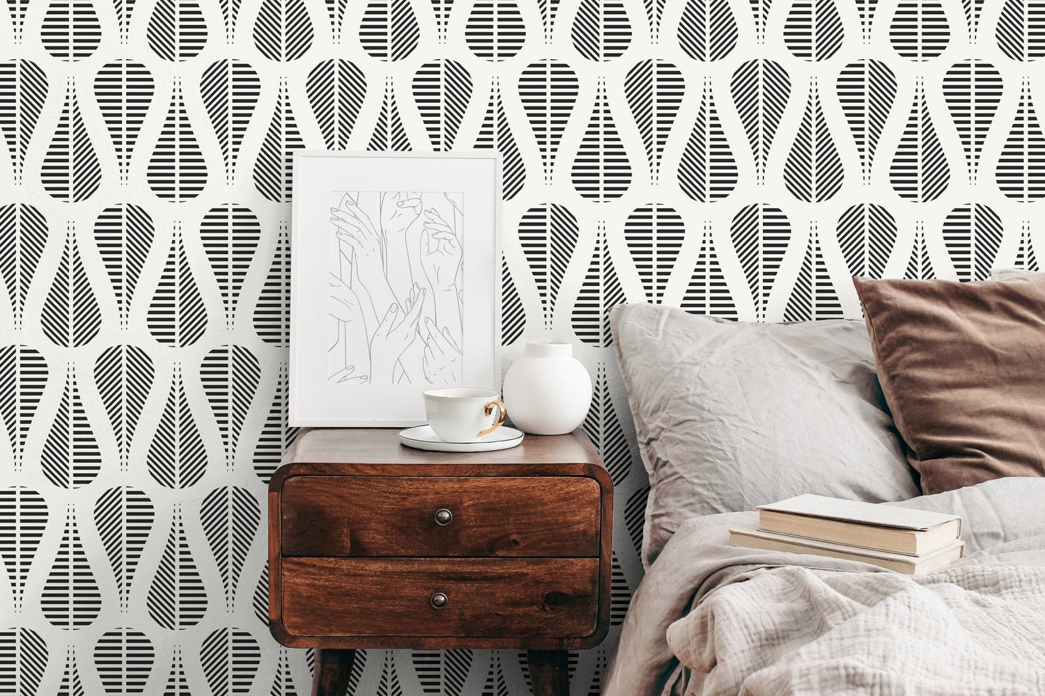 Teardrop Silhouette Stripes Wallpaper - C328 - WallTrend