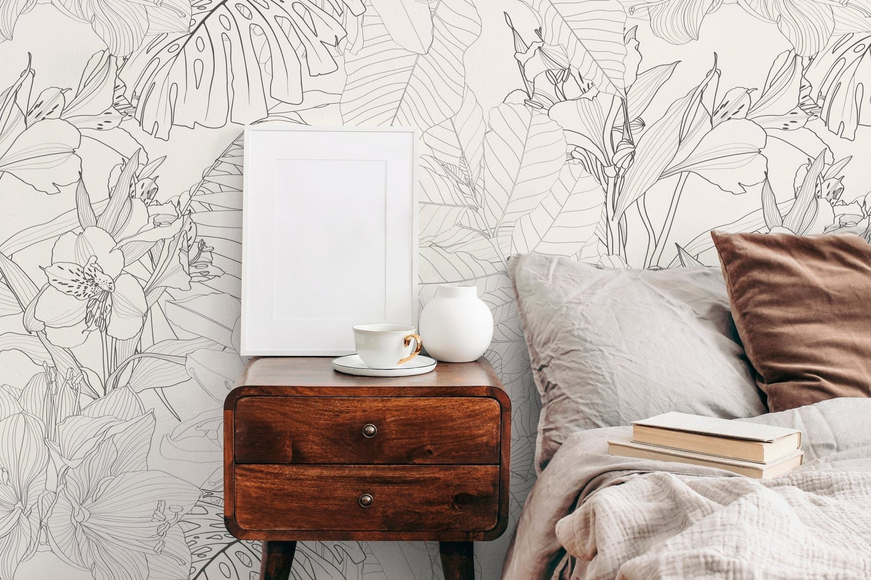 Tropical Sketch Floral Wallpaper - C095 - WallTrend