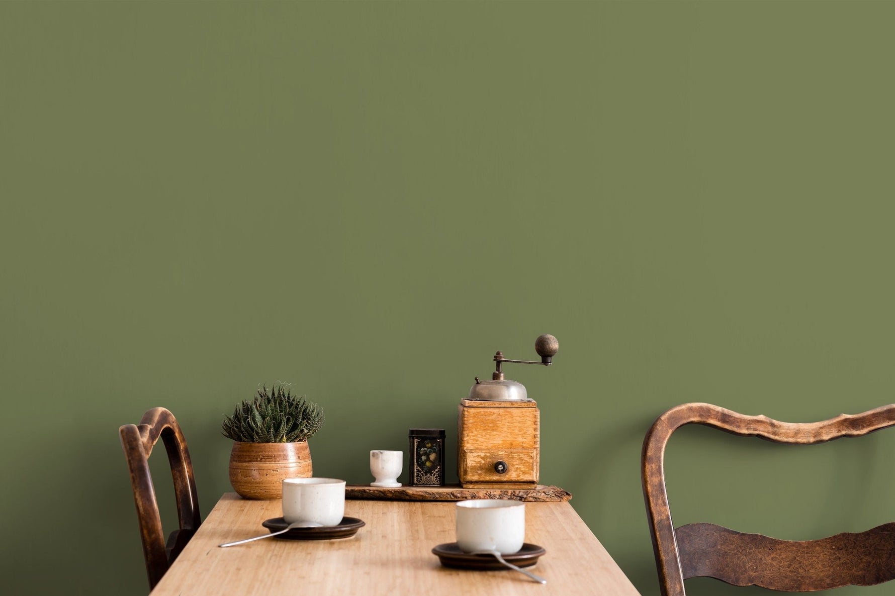 Vibrant Green Solid Color Wallpaper - D474 - WallTrend