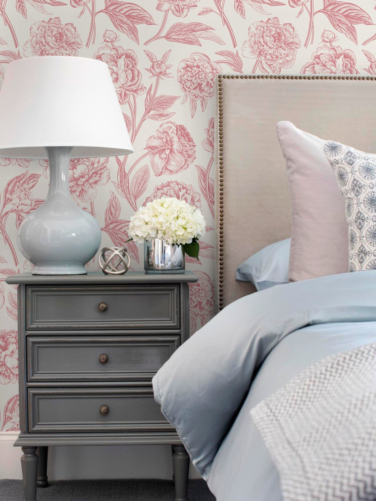 Vintage Floral Elegance Wallpaper - C052 - WallTrend