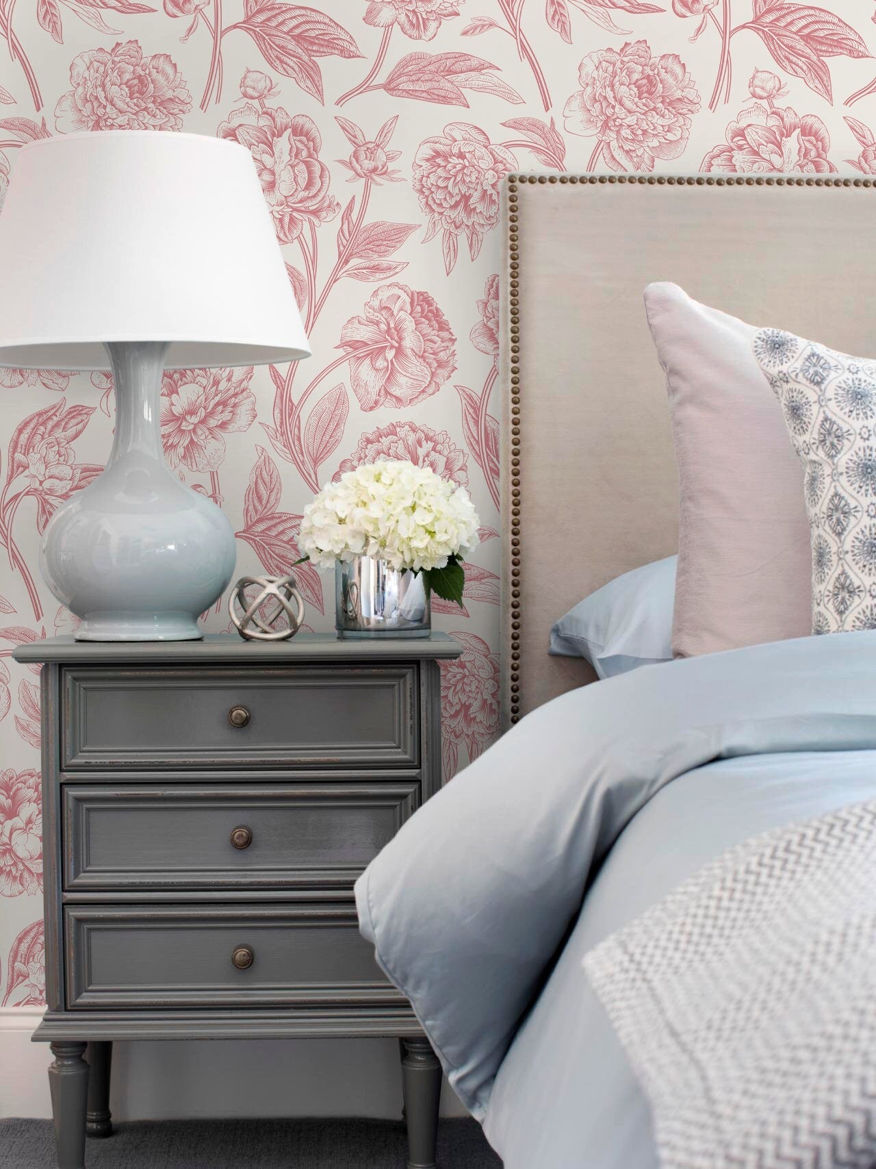 Vintage Floral Elegance Wallpaper - C052 - WallTrend
