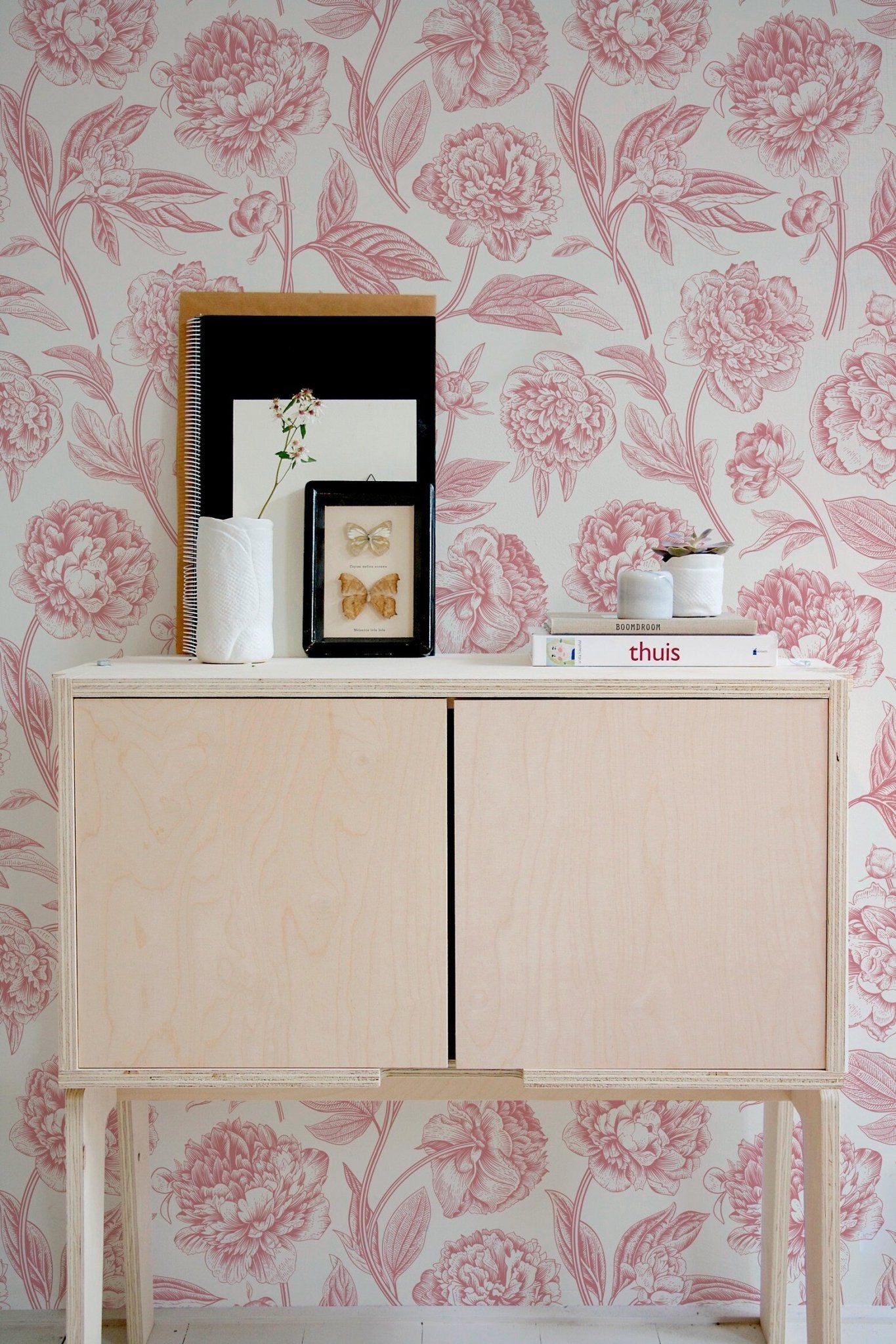 Vintage Floral Elegance Wallpaper - C052 - WallTrend