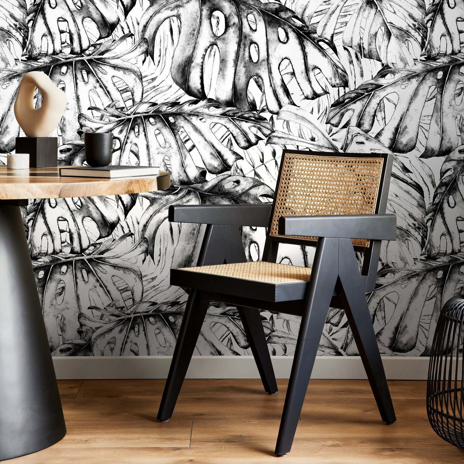 Wall Decor Wallpaper Peel and Stick Wallpaper Removable Wallpaper Home Decor Wall Art Room Decor / Black and White Leaves Wallpaper - B778 - WallTrend