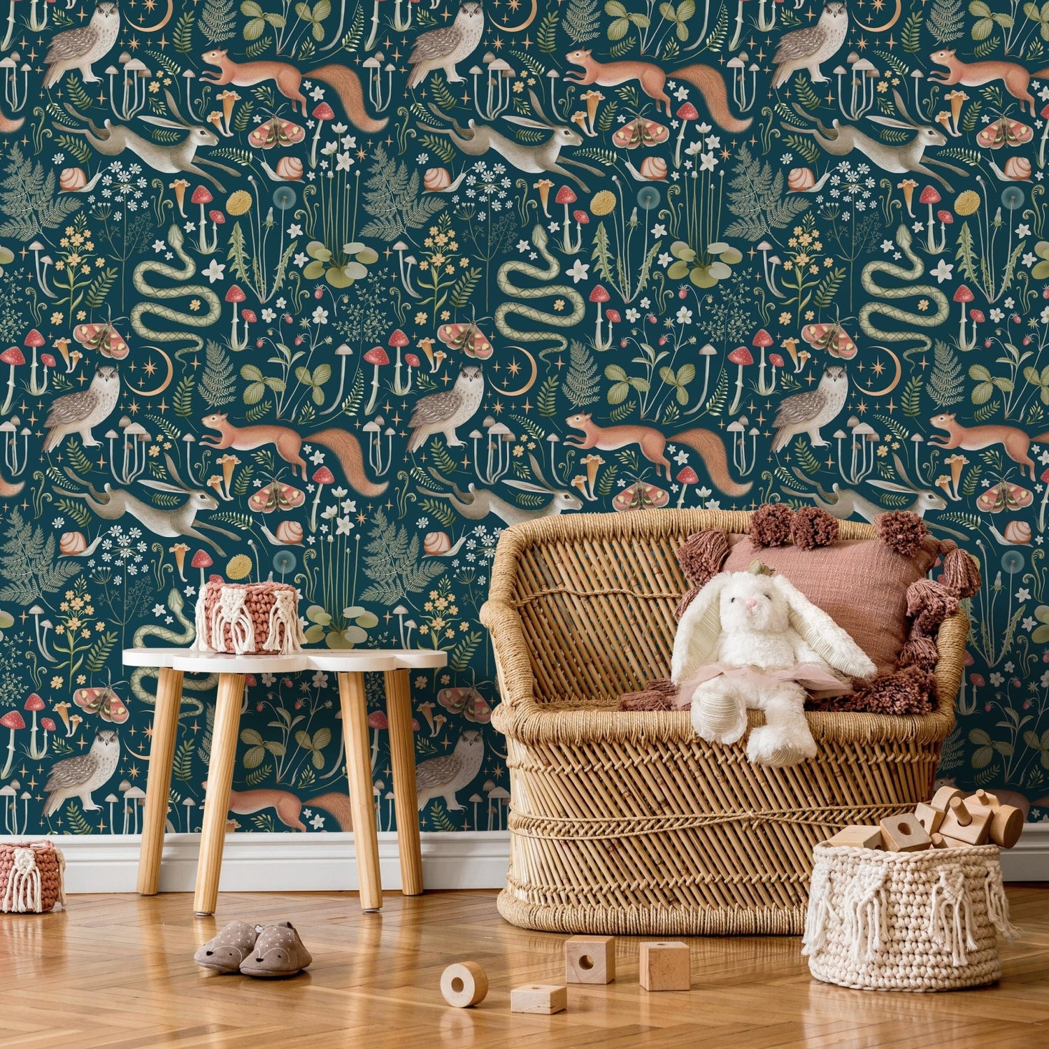 Woodland Wallpaper Forest Animal Wallpaper Peel and Stick and Traditional Wallpaper - D929 - WallTrend